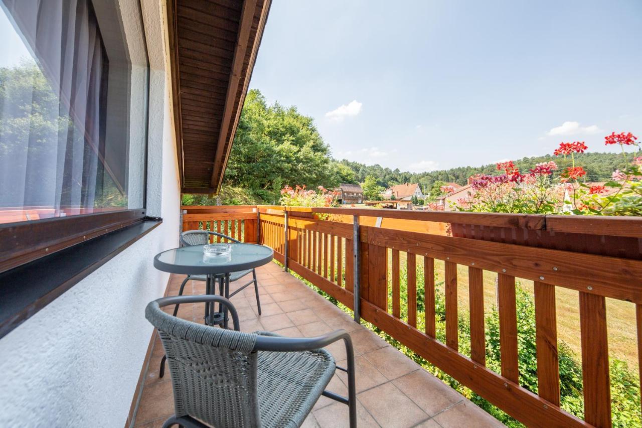 Hotel Restaurant Haus Waldesruh Eppenbrunn Екстер'єр фото