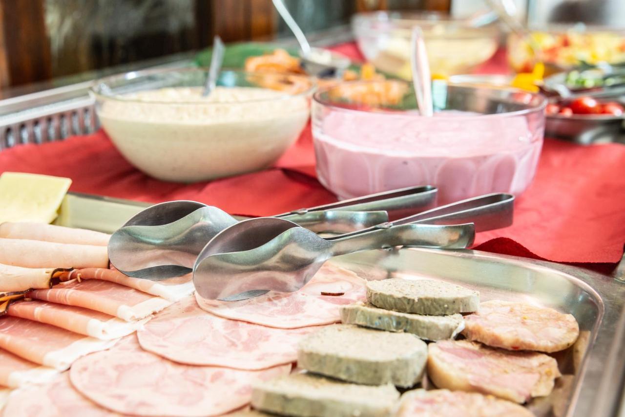 Hotel Restaurant Haus Waldesruh Eppenbrunn Екстер'єр фото