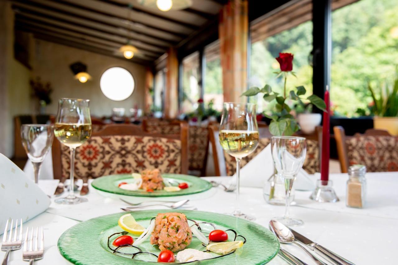 Hotel Restaurant Haus Waldesruh Eppenbrunn Екстер'єр фото